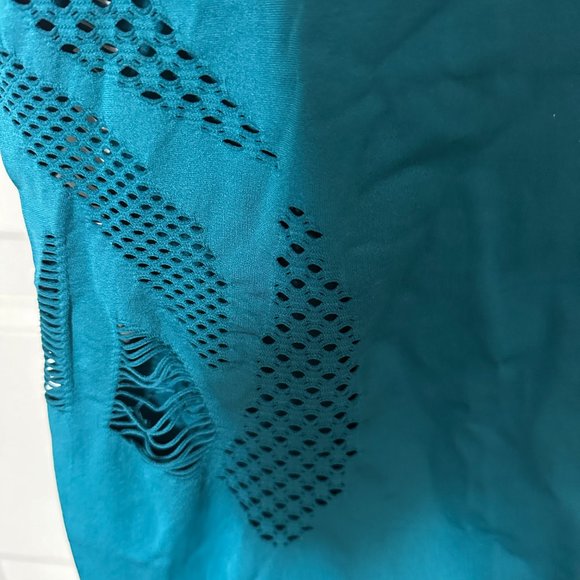FABLETICS Adra Tank Teal Moisture Wicking Mesh Jacquard XL 12-14 NWT - Picture 2 of 6